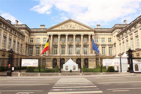 Scraping the Belgian Parliament
