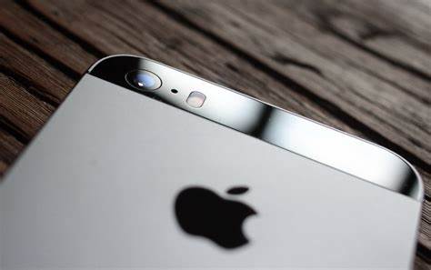 The iPhone SE was the best phone Apple ever made, and now it's dead (2018)