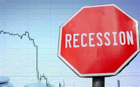 US Economy Shrinks by 0.3% in First Quarter