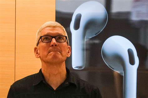 Analysts reset Alphabet stock price target after Apple's warning