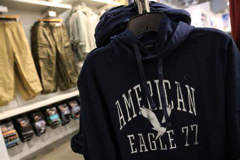 American Eagle withdraws annual targets as tariff uncertainty hits demand, shares drop