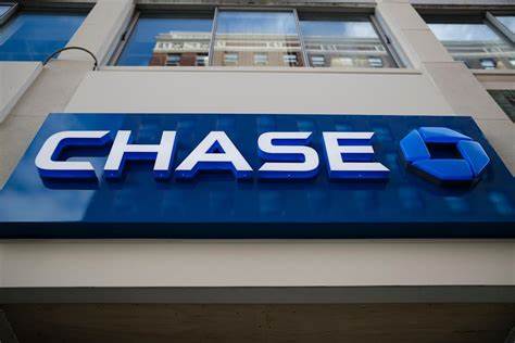 Chase's $795 credit card signals a shift in the credit card perk wars