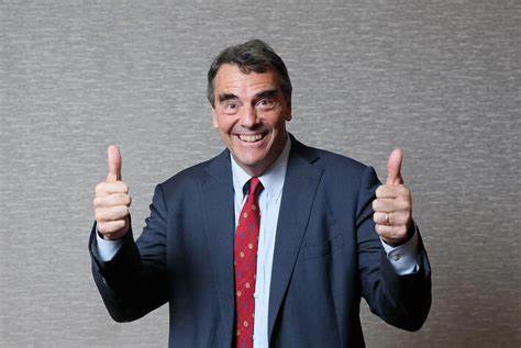 Ask HN: Any truth to Tim Draper's million dollar bill story?