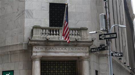 US stocks close higher as oil dips on Iran's openness to ceasefire, nuclear talks