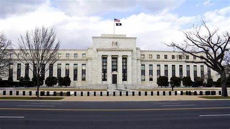Key Fed Inflation Rate Hits 4-Year Low; S&P 500 Futures Slip (Live Coverage)