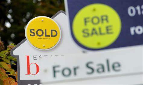 UK mortgage lending at 4-year high amid rush to avoid stamp duty rise