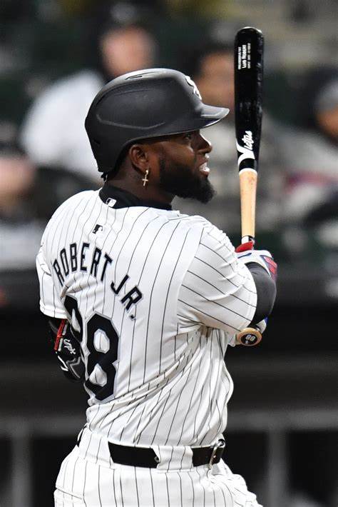White Sox' Luis Robert Jr. on trade possibility: 'I don't even think about it. Whatever will be, will be.'