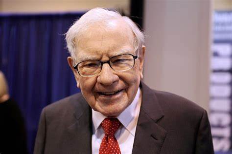 Warren Buffett Plans to Step Down as Berkshire CEO at Year-End