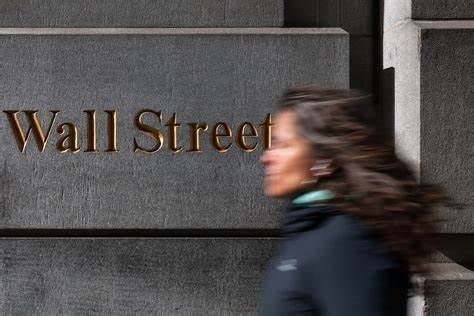 Pockets of US credit markets flash warnings despite upbeat tone, says BlackRock
