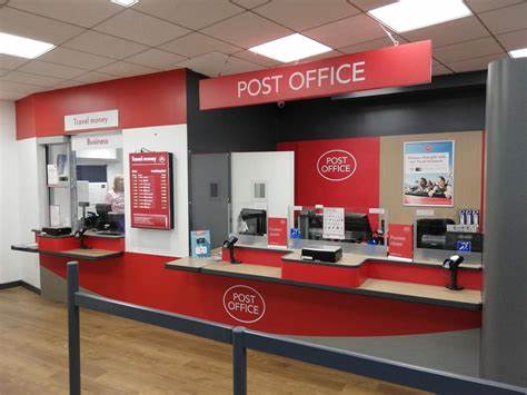 Post Office and UK banks agree to extend cash access services