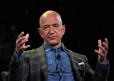 What If Bezos Had Stayed On as Amazon’s CEO? 2 Ways Your Investment Could’ve Been Impacted