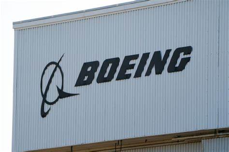 UK to announce $10 billion Boeing purchase, US commerce secretary says