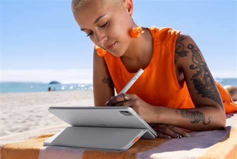 Logitech's new Flip Folio iPad case has a removable wireless keyboard