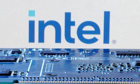 Intel shareholders approve equity incentive plan, new CEO pay
