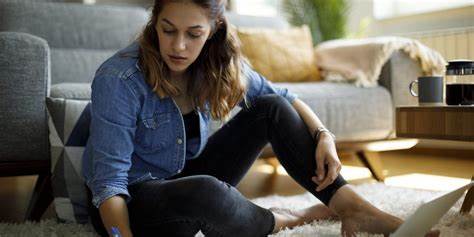 Millions of student loan borrowers head to collections as delinquency rates soar over 20%