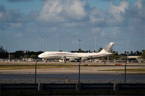 Trump administration formally accepts gift jet from Qatar