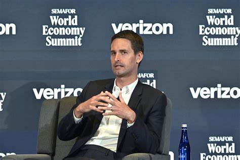 Snap stock craters after it reveals an $800 tariff loophole could endanger more than $1 billion in ad revenue