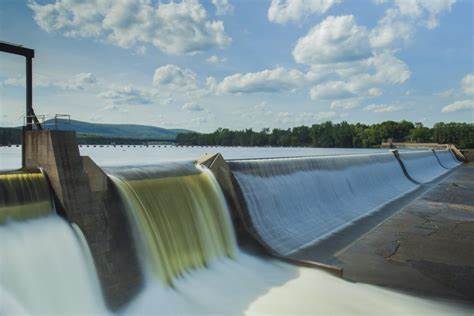 Paraguay's abundant hydropower draws crypto miners, legal and not - Buenos Aires Times