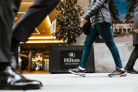 Hilton Posts Profit Growth, Boosts 2025 Earnings View on Solid Demand