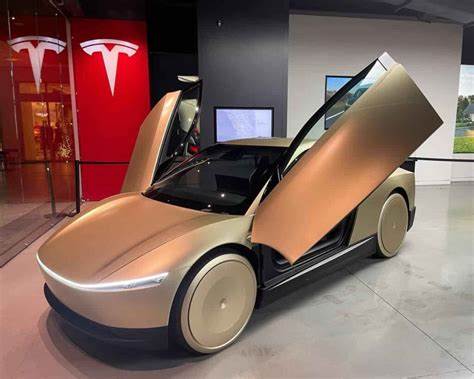Tesla Stock Falls. Why Wall Street Is Split on Musk’s Robotaxi Launch