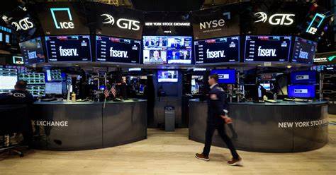 Stock Futures Fall While Treasury Yields Rise Amid Global Bond Selloff