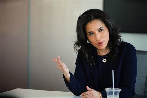 As Harris Embraces Crypto, Her Coalition Holds — For Now - Yahoo News Canada