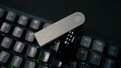 Is Ledger’s New Bitcoin Key Recovery Feature Safe? Experts Have Doubts - CoinDesk
