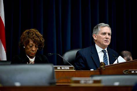 House Stablecoin Bill Advances With Support of Trump, Democrats