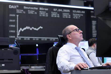 Global Markets Steady Amid Company Earnings, Trade Uncertainty