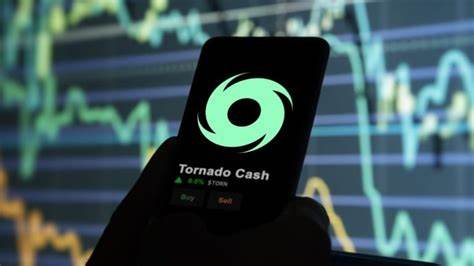 Niederländisches Gericht verurteilt Tornado-Cash-Entwickler wegen Geldwäsche zu 64 Monaten Haft - Benzinga
