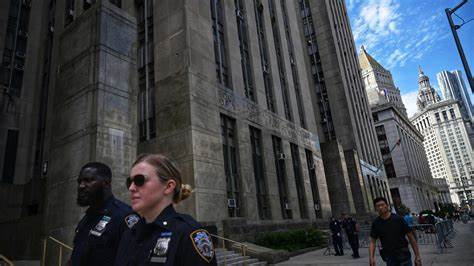 Trump bekommt beim Prozess in New York Hilfe aus dem Supermarkt-Boulevard
