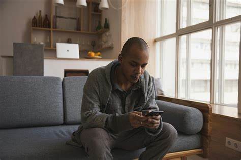 Directory boosts usefulness of mobile phones, bottom lines, in rural Africa