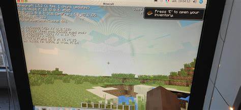 Minecraft runs on 8MB of VRAM using a 20-year-old GPU