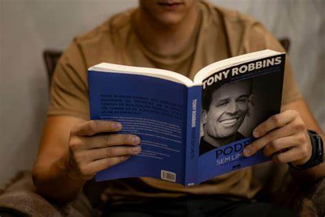 Tony Robbins urges Americans to act, says Social Security isn’t enough