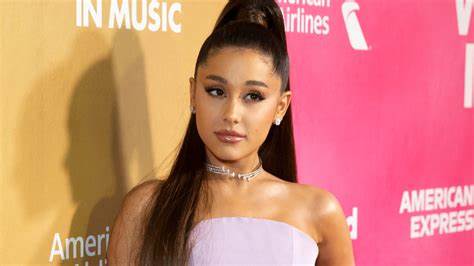 Solana Meme Coin Michi Pumps After Ariana Grande Shares the Cat's Photo - Decrypt