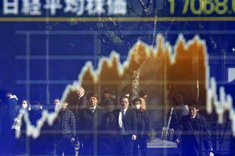 Dollar Steadies, But Outlook Still Uncertain