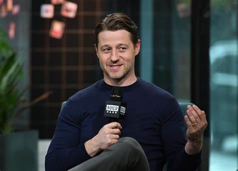 Ben McKenzie of ‘The OC’ is now an anti-cryptocurrency evangelist - KCRW