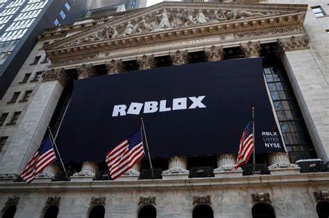 Roblox lifts annual bookings forecast as spending defies tariff uncertainty