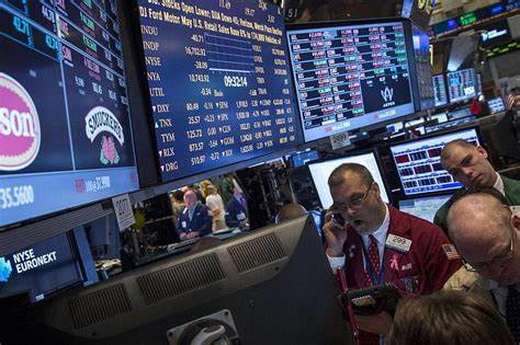 Dow and S&P 500 Extend Win Streak to 8 Days