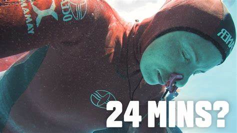 What It Takes to Hold Your Breath for 24 Minutes (2017)