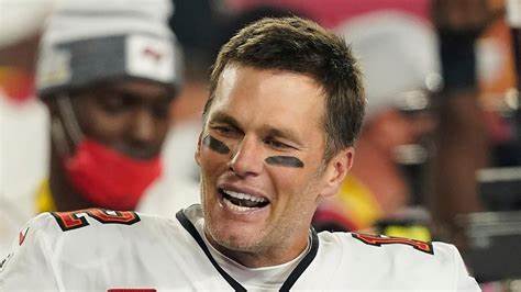 Das Größte geröstet: Tom Brady übernimmt die Hitze in der Netflix-Serie GROAT
