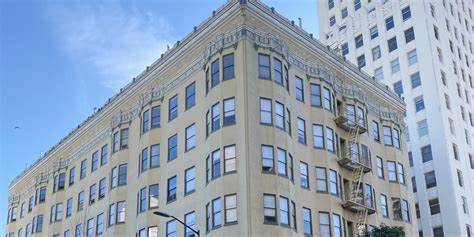 New Real-Estate Fund Hauls in Billions to Buy Distressed Properties