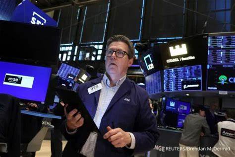 Stocks Head Lower Again. Markets Are Focused on Rising Bond Yields