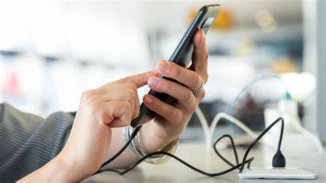 Choicejacking: Compromising Mobile Devices Through Malicious Chargers [pdf]