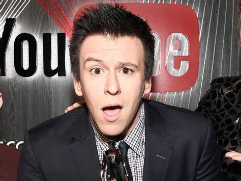 Phil DeFranco is betting on a cryptocurrency that's taking on YouTube - CNET
