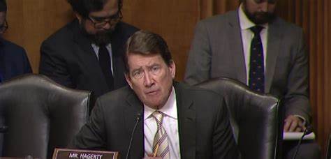 Senator Bill Hagerty Predicts Stablecoin Issuers Will Be Largest Holders of U.S. Treasuries by 2030