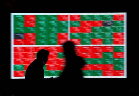Super-long JGB yields extend climb from multi-week lows after weak auction