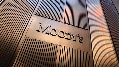 Moody’s Lowers US Credit Rating Amid Increasing National Debt