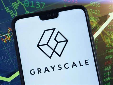 Breaking: Grayscale Files To Convert SOL, XRP and AVAX Trust Into ETF - CoinGape