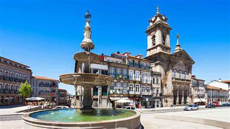 The Minimum Income You Need To Relocate to These 5 Expat-Friendly Countries This Year